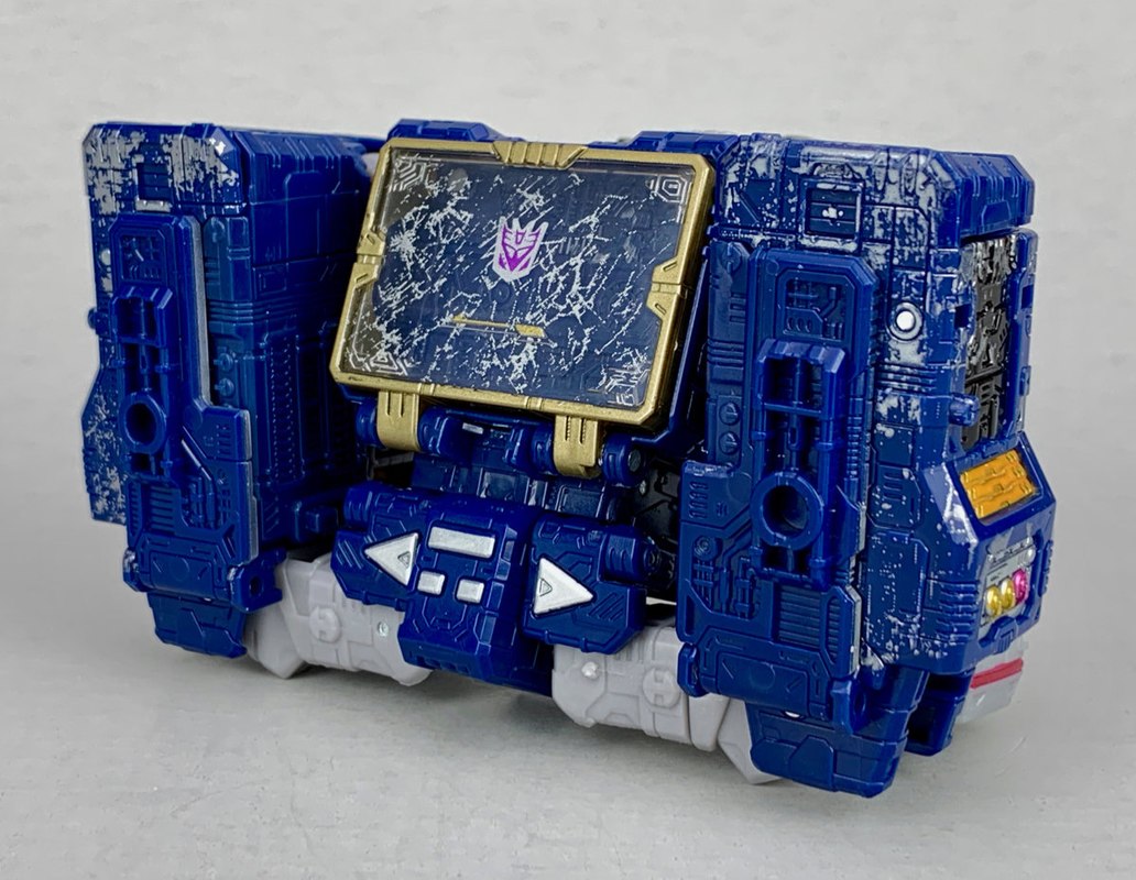 transformers siege soundwave toy